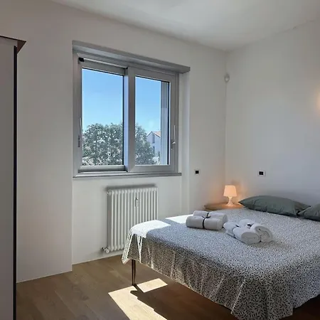 Scalabrini46 - A Due Passi Dalla Stazione アパート コモ