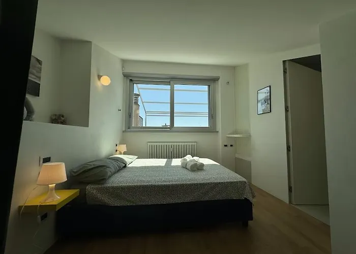 公寓 Scalabrini46 - A Due Passi Dalla Stazione