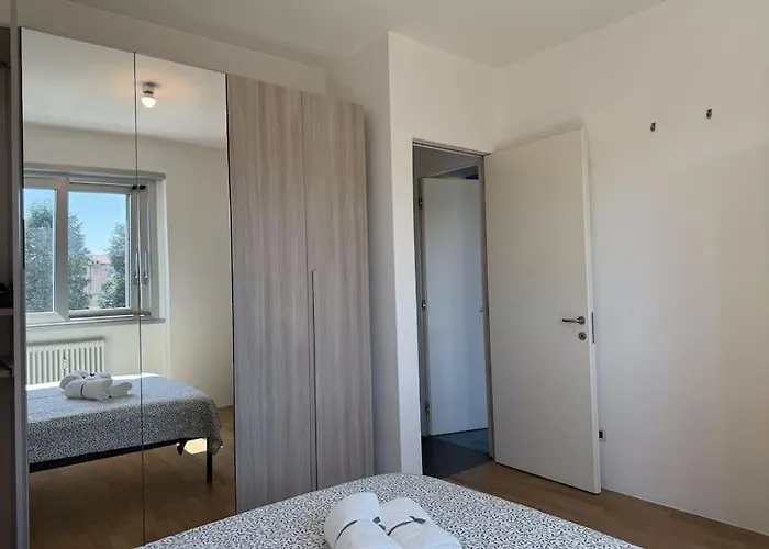 Scalabrini46 - A Due Passi Dalla Stazione Apartment Como